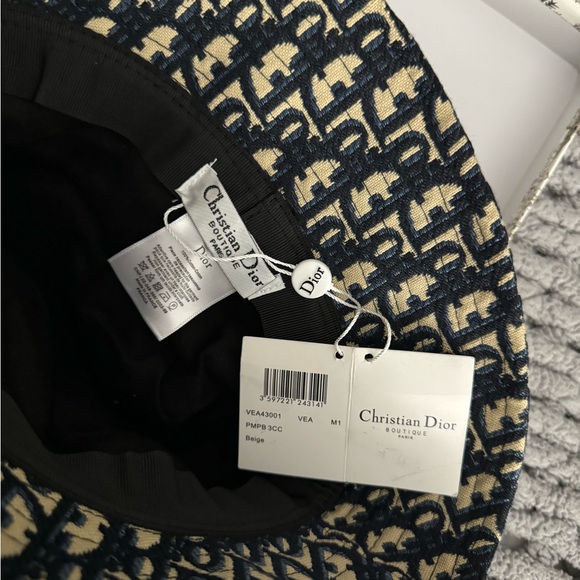 Dior hat new with tags - Picture 2 of 4